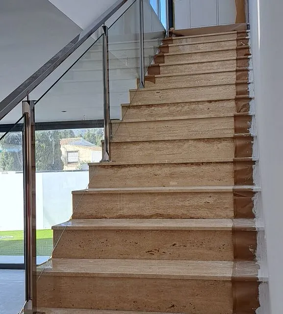 Jimanox cerramiento cristal en escalera